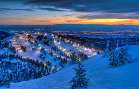 Bogus basin boise - Amazing snowboarding and skiing. This place is amazing, in the winter you have an amazing giant snowboarding/skiing mountain with tubing just a …